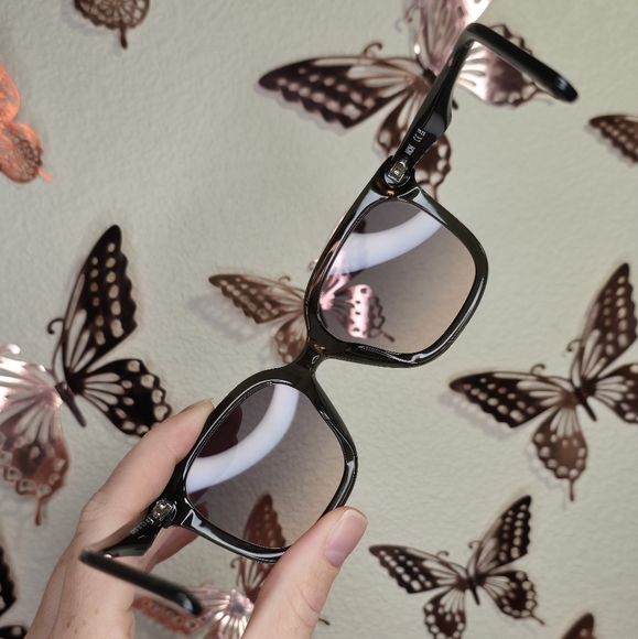 MCM Rose Gradient Sunglasses - Picture 5 of 14